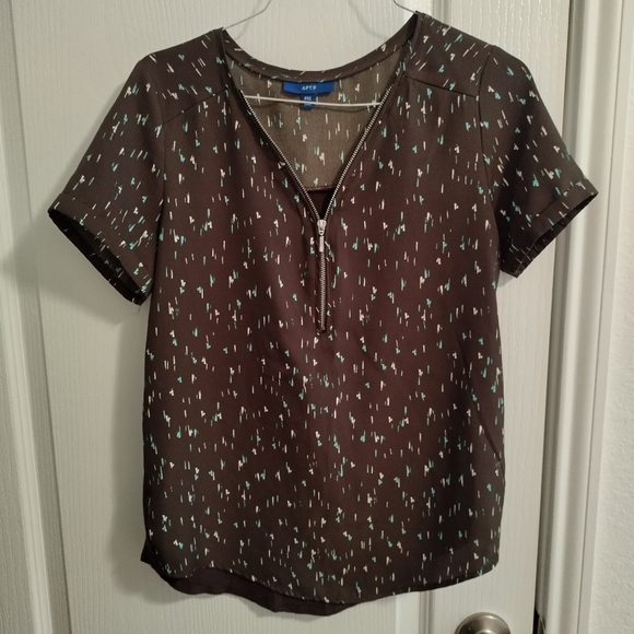 Apt. 9 Women's Brown/Dark Green Patterned Top - Picture 1 of 4